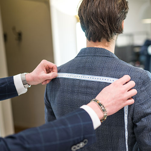 Maatpak opmeten Het opmeten van een maatpak