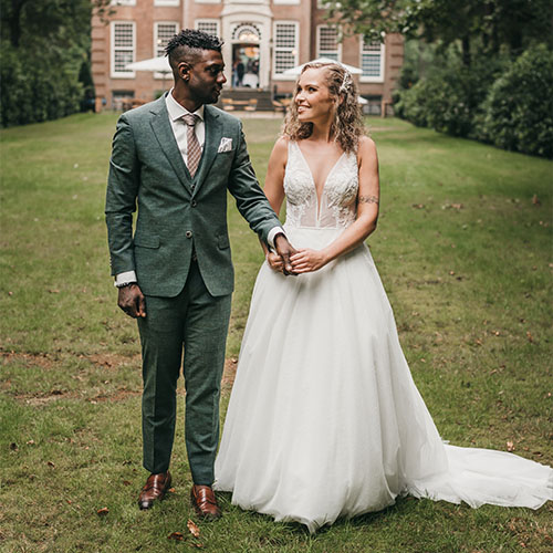 Trouwpak Astleigh uit Married at First Sight Rowan & Astleigh uit Married at First Sight